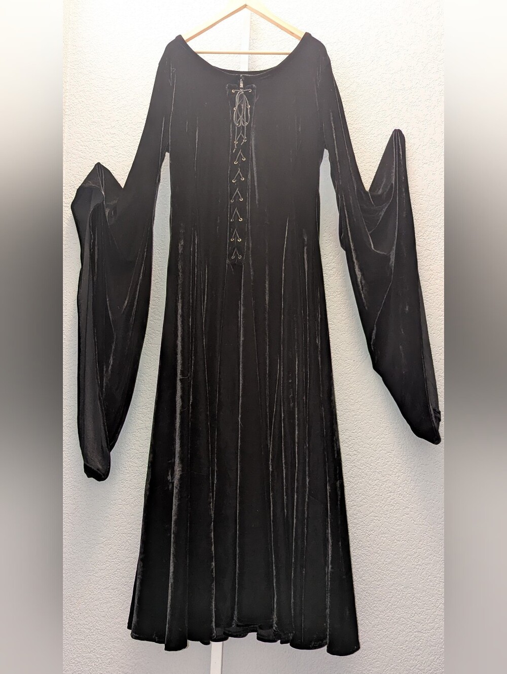 The Pyramid Collection "Witching Hour" Velvet Corset Maxi Dress - Large